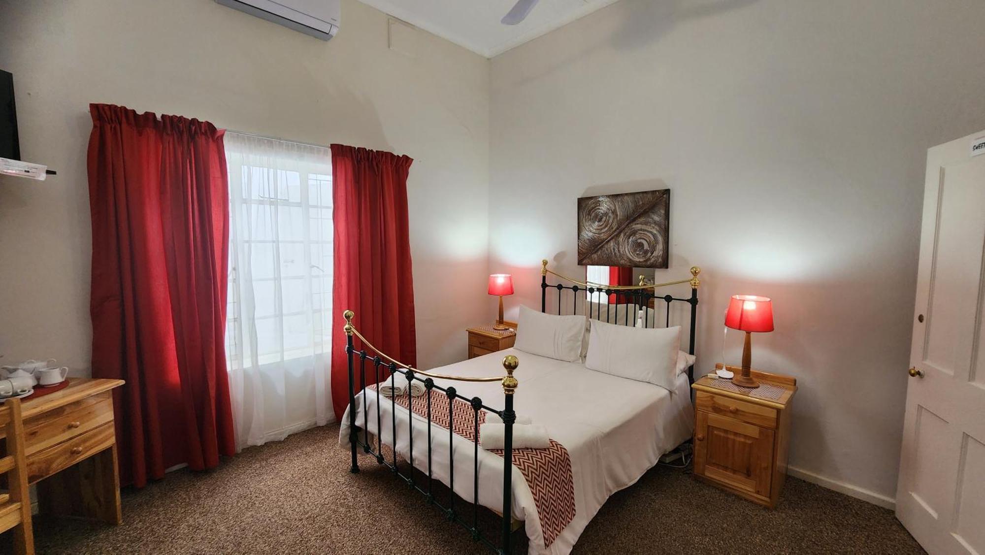 Country Village Graaff-Reinet 외부 사진