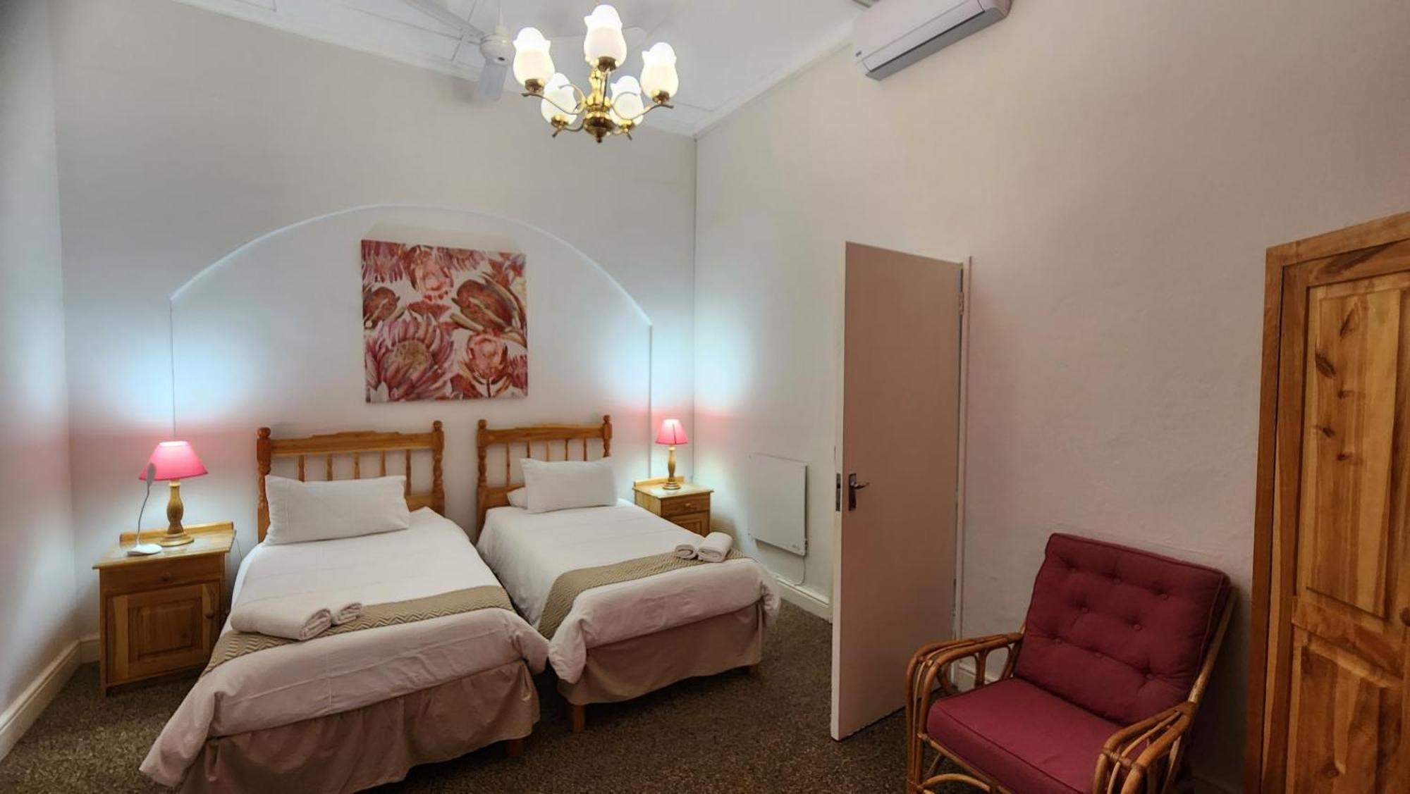 Country Village Graaff-Reinet 외부 사진