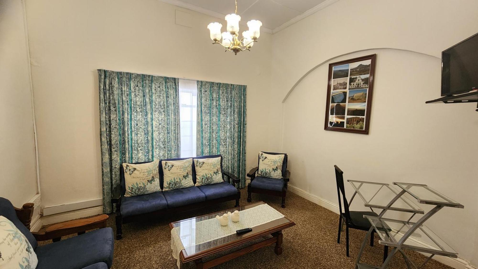 Country Village Graaff-Reinet 외부 사진