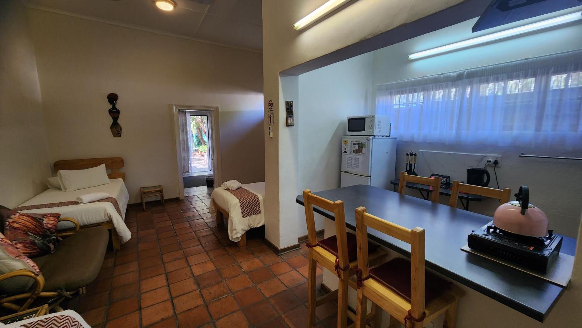 Country Village Graaff-Reinet 외부 사진