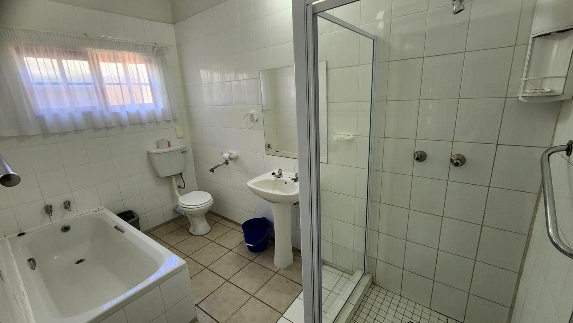 Country Village Graaff-Reinet 외부 사진
