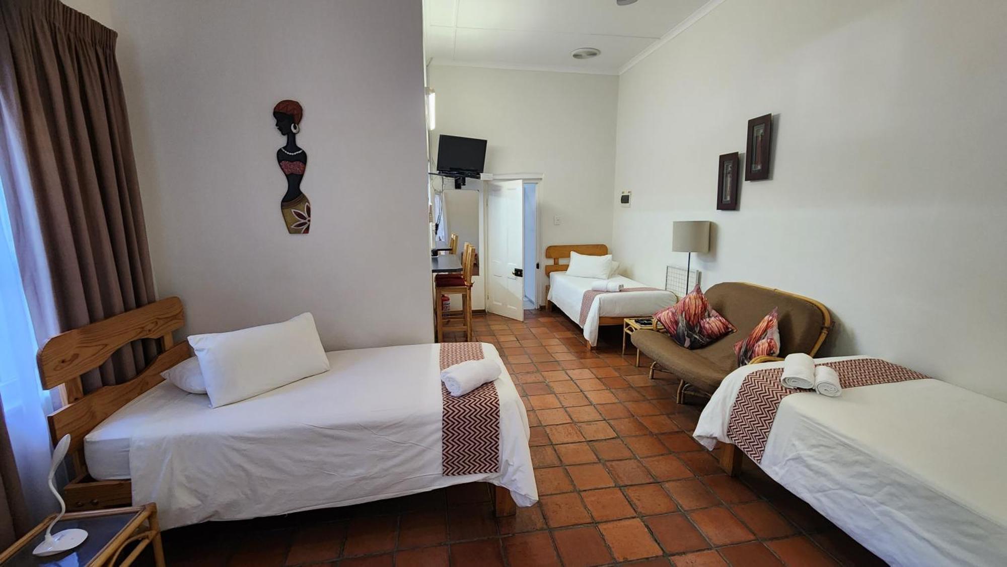 Country Village Graaff-Reinet 외부 사진