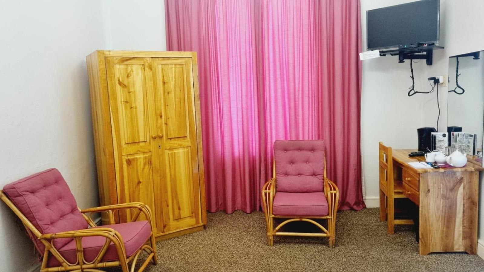 Country Village Graaff-Reinet 외부 사진