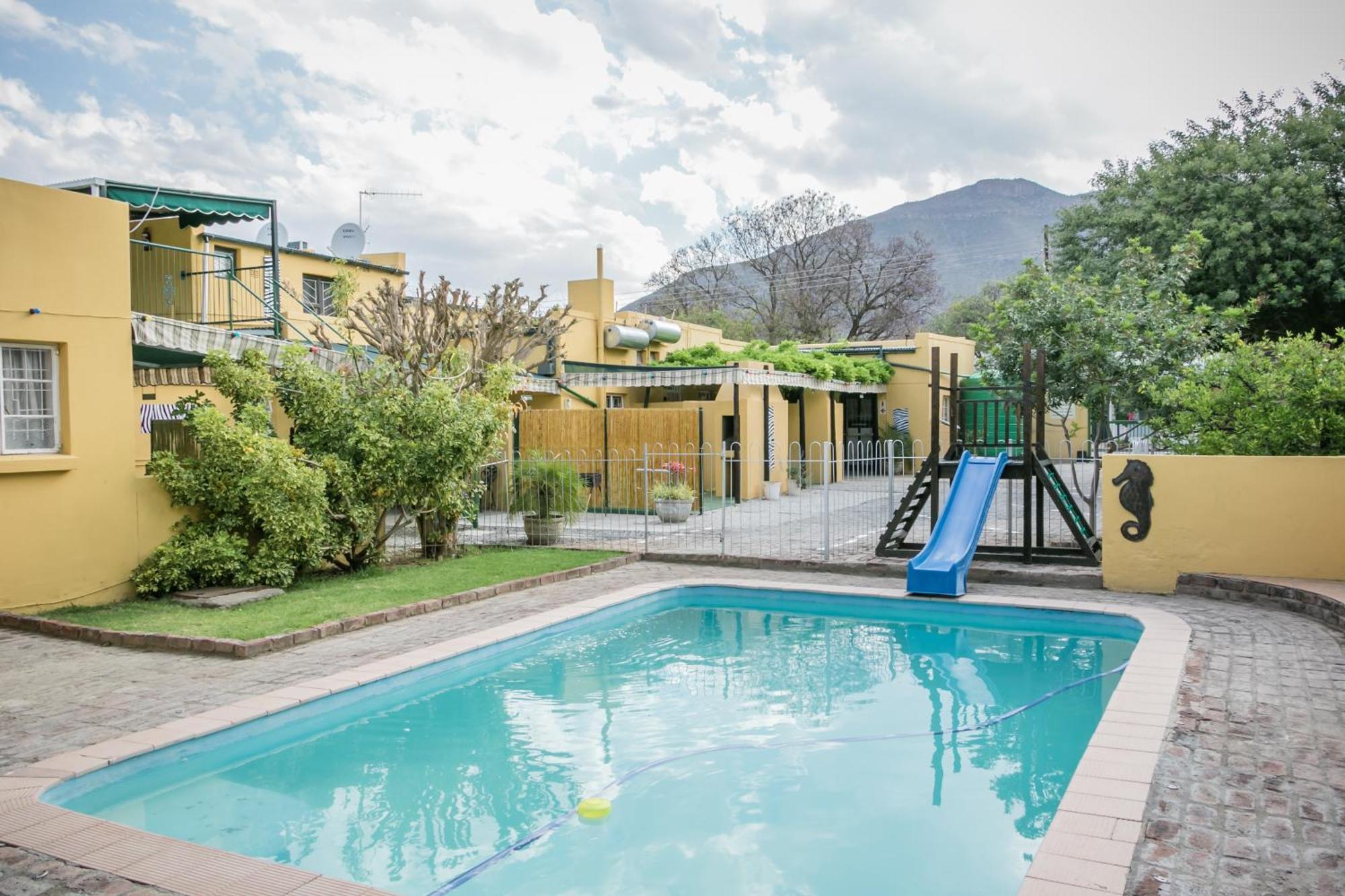 Country Village Graaff-Reinet 외부 사진